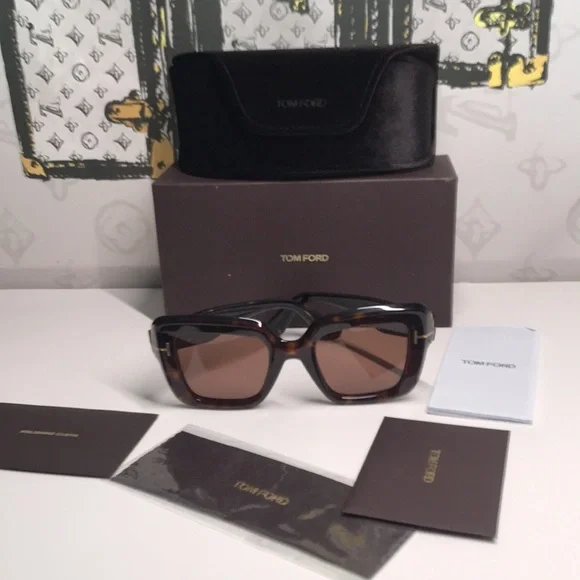 New Authentic Tom Ford Esme TF1157 52J Havana/Brown Sunglasses display picture 1